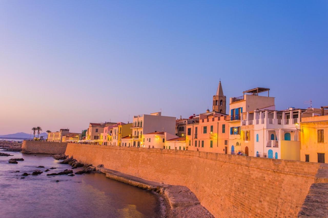 Апартаменты Panoramic Bastioni Sea View Альгеро Экстерьер фото