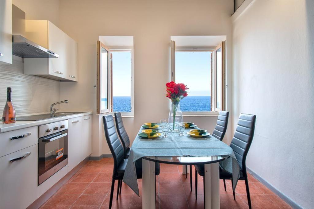 Апартаменты Panoramic Bastioni Sea View Альгеро Экстерьер фото